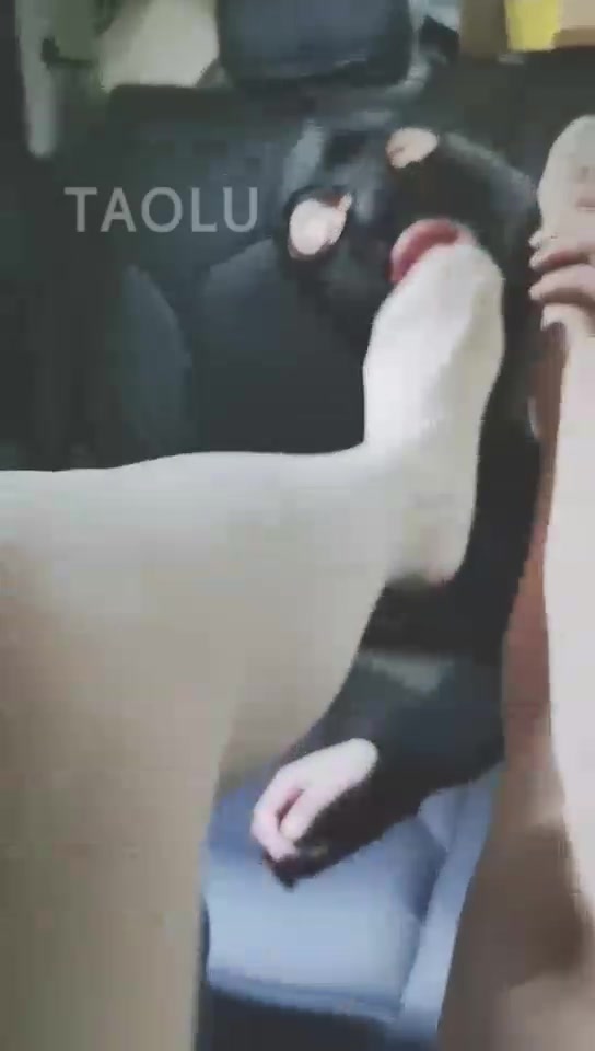 巴莉女王 车内深喉 玩废贱狗