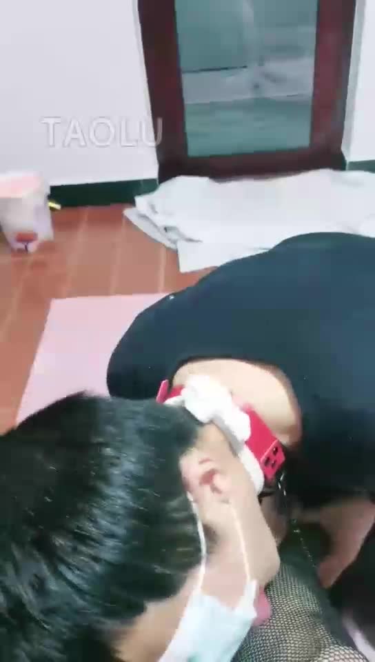熟女coco 捆绑 舔脚 骑马