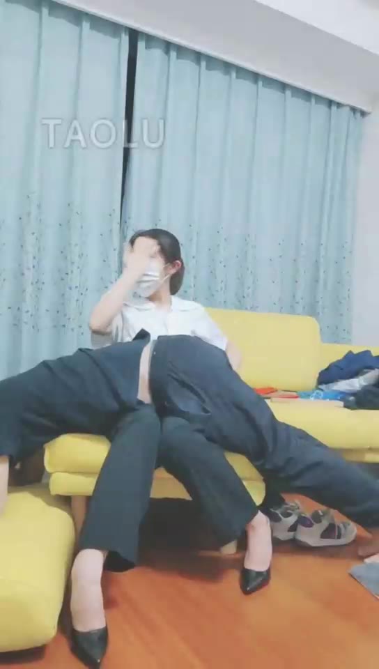 菠罗菠罗蜜 打屁股