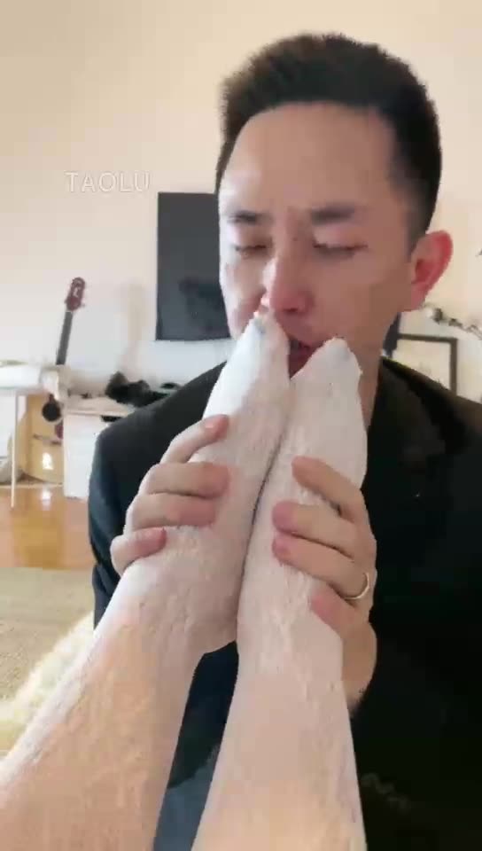 风吟女神 学生诱惑老师吃口水