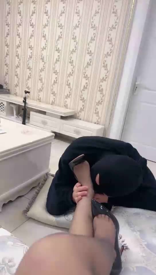 简一 叫私奴来伺候