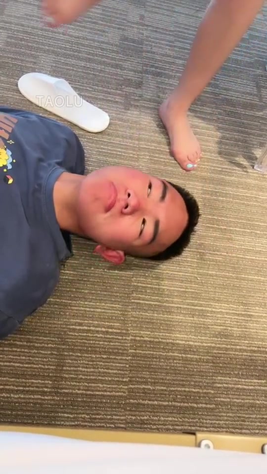 沐清忧 酒店玩脚奴