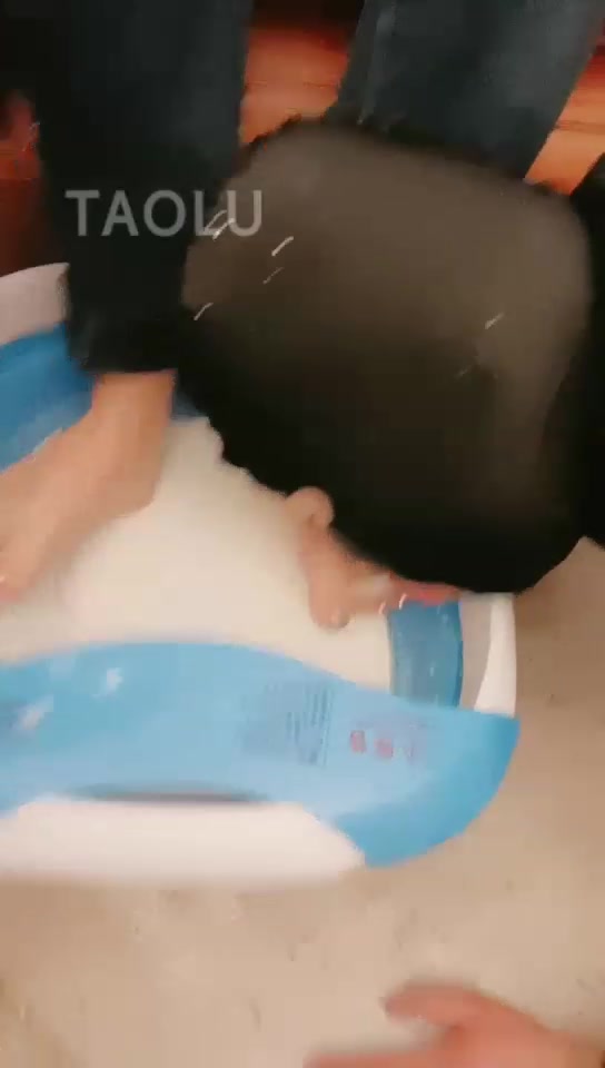 羽诺 狗奴陪伴夜跑