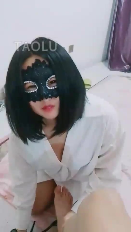 上官旖施 调教贱母狗 淋尿 圣水