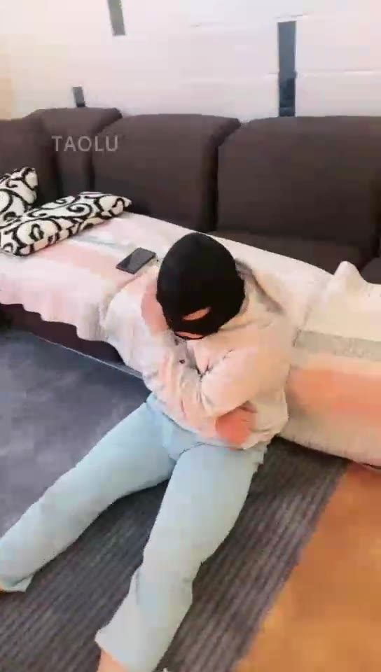 领主老大 无声暴虐家奴场 18岁的毒打 姐姐爱你