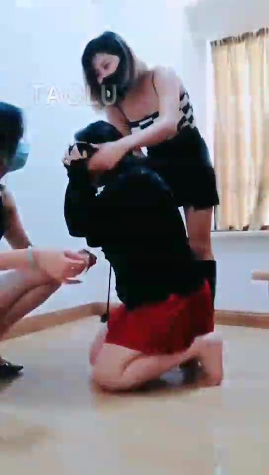 母M米妮 床上伺候妈妈 小姨