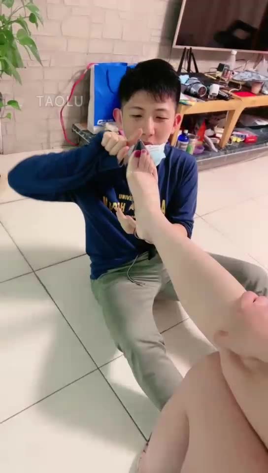 微希 素人司机来借宿