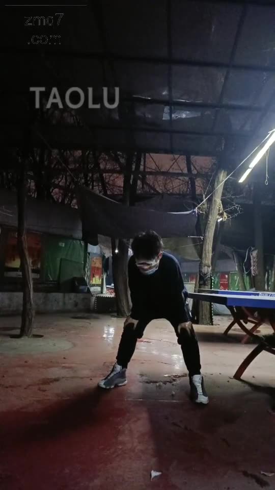 丫丫 独家 户外踢档 废了弟弟的蛋