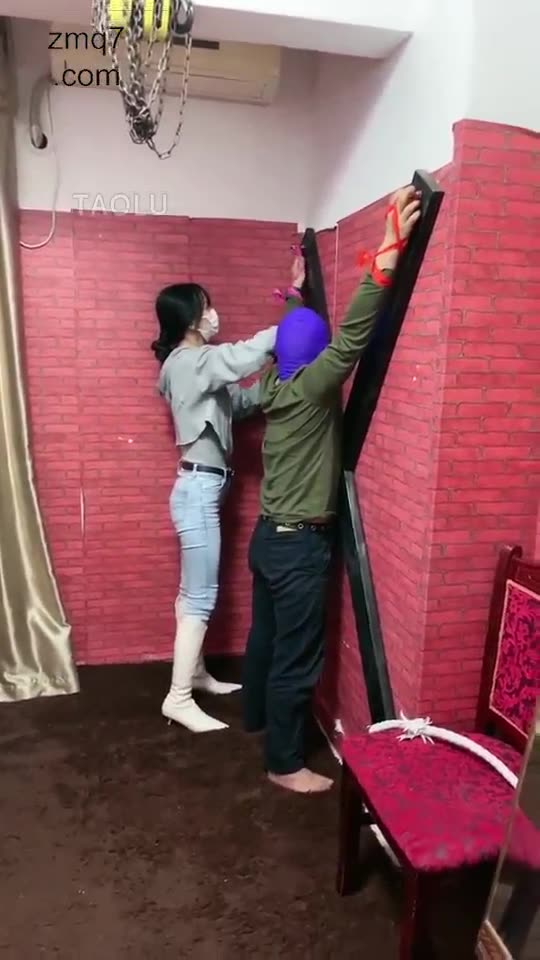 暴力美学 白靴踢裆 骑马滴蜡 鞭打 裸足窒息