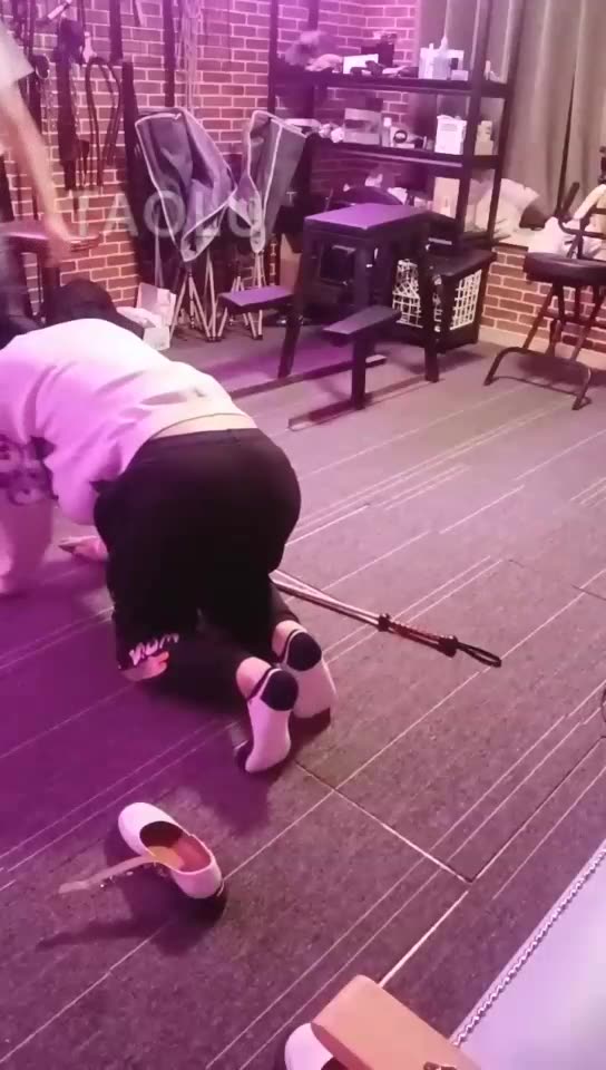 桃江 废物就不配站着