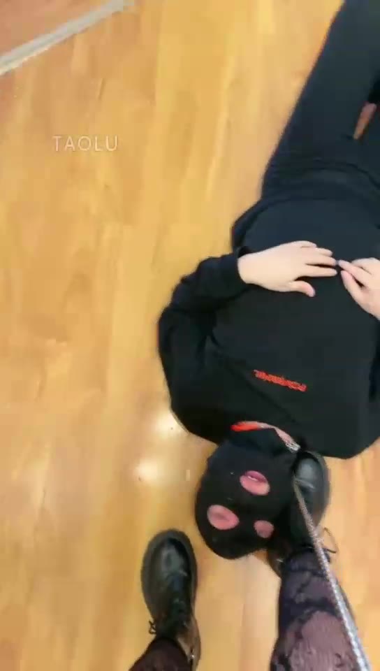 风吟女神 变态版重口踩踏室息