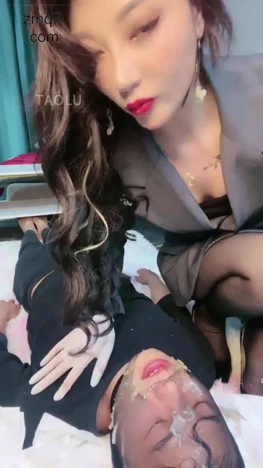 爱神 吃呕吐物和浓痰