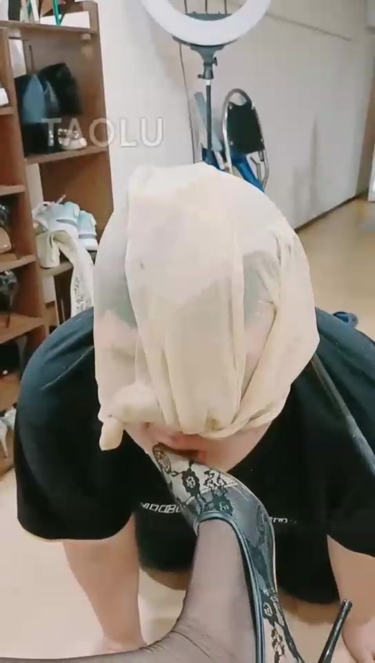 林夕 玩狗 踩脸 舔鞋