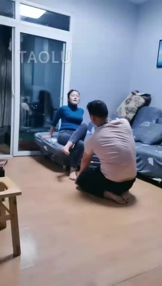 仙儿女王 无底线暴力 踢端家奴