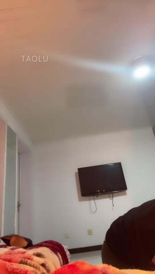 弯月小主 赏赐贱狗洗澡水