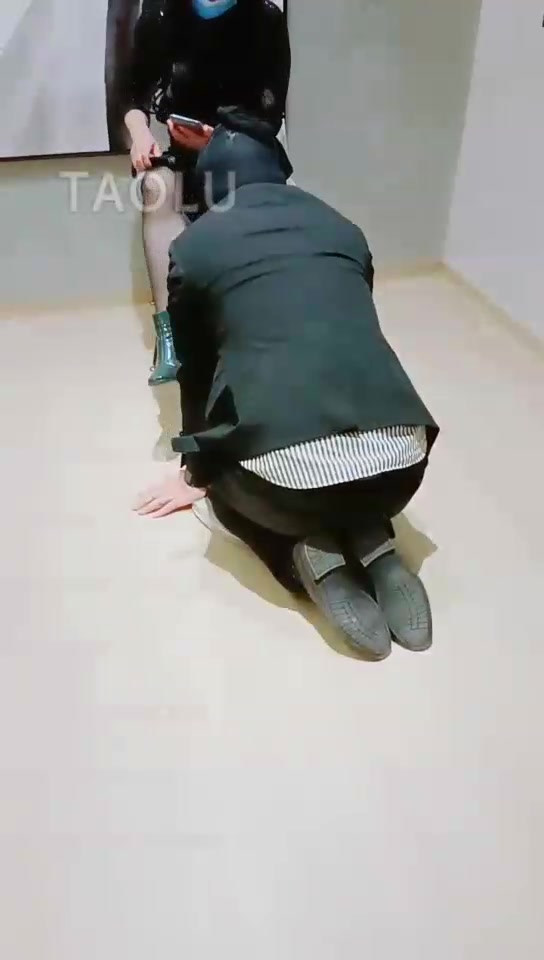 雪妃女主 狗儿子舔妈妈脚