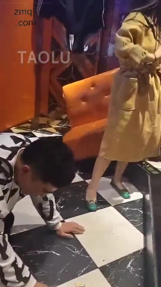 刘二狗 KTV双主逼着唱征服