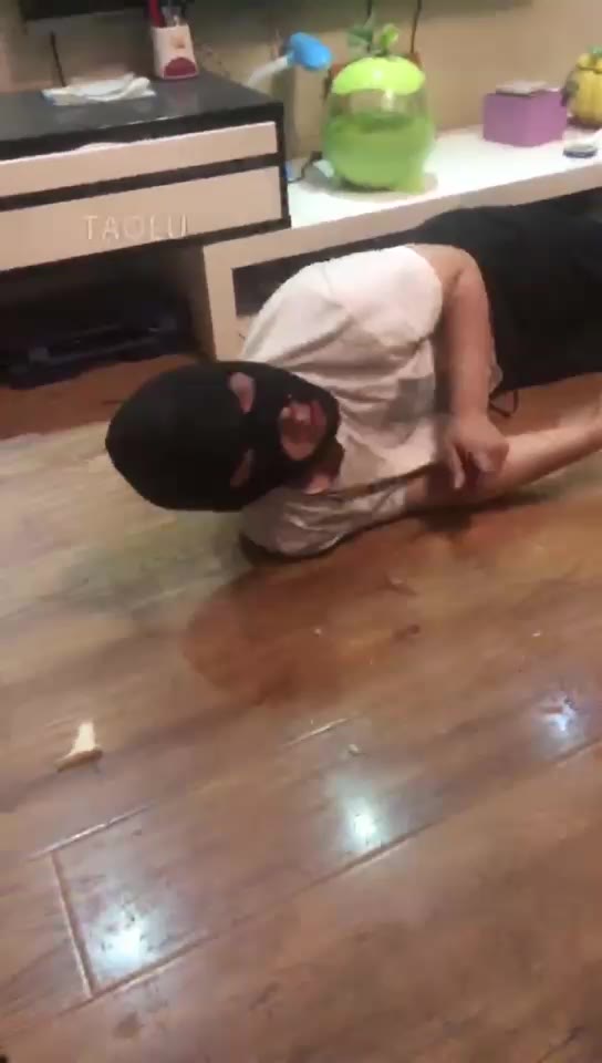 训狗王 咀嚼食物赏赐贱狗