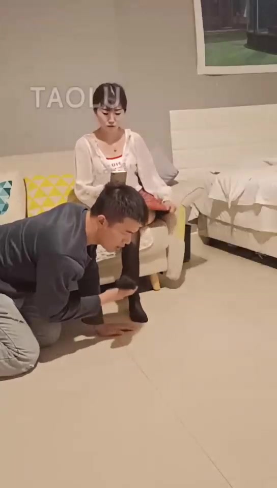 第一帅男神 开发素人 舔脚 耳光 踩踏等各种羞辱虐待