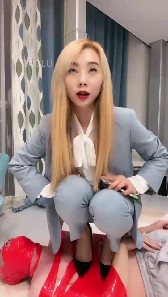 梦樱 高跟全身踩