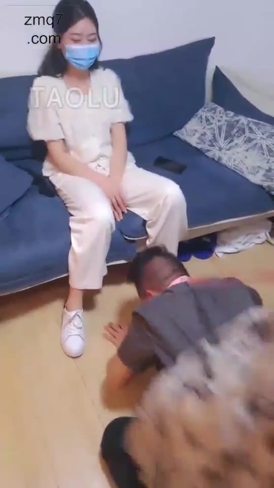 滔滔 伺候主人和她的闺蜜