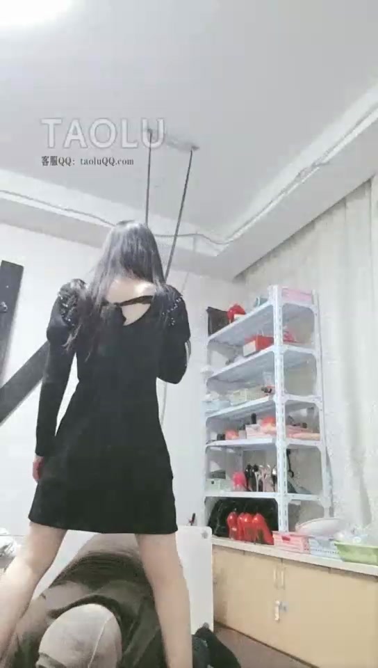 御姐丝丝 调教家奴