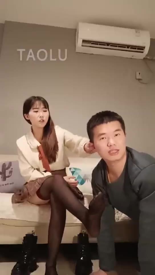 第一帅男神 挑战600耳光 100下提档 奖励舔脚