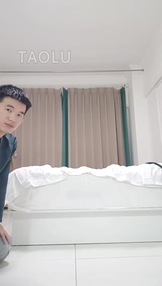 第一帅男神 求了两个月 小美首次调教男神