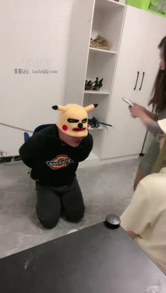 樱木花椒和诗诗 双主暴打学生狗