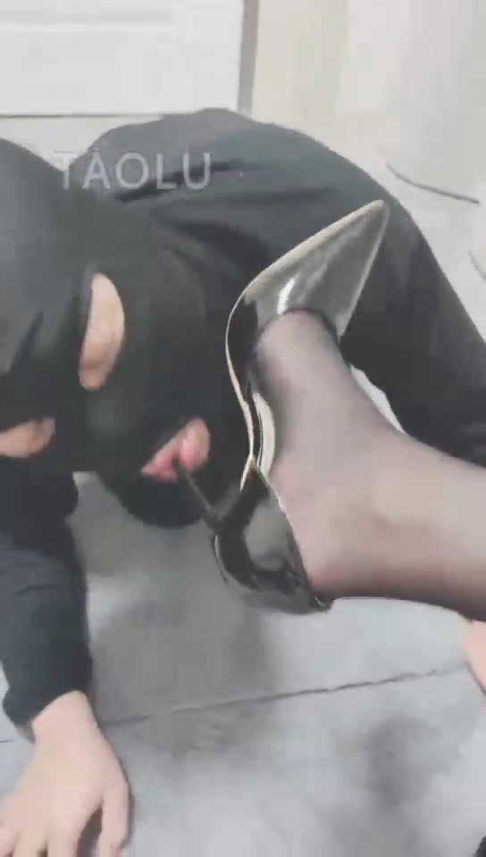 licking shoes, foot fetish