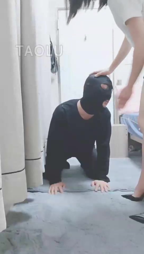 灵竹 皮带鞭打 踩脖子 耳光