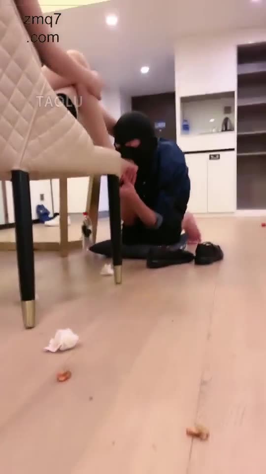 深圳萬一情侣 脚奴伺候