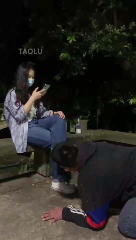 木秋夜深了 三人户外（二）全体重踩踏舔脚踩脖子钻垮全体重踩踏