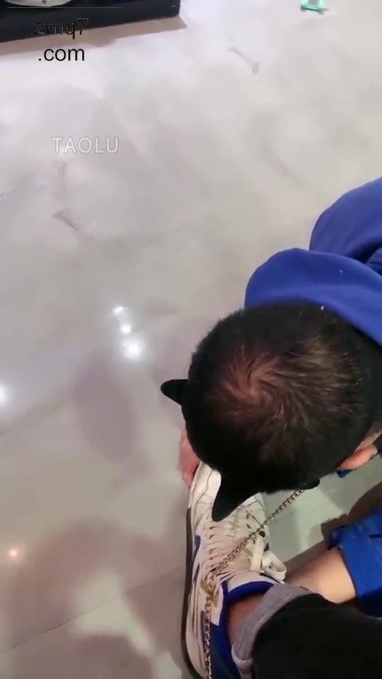 微希 和素人男友一起玩狗