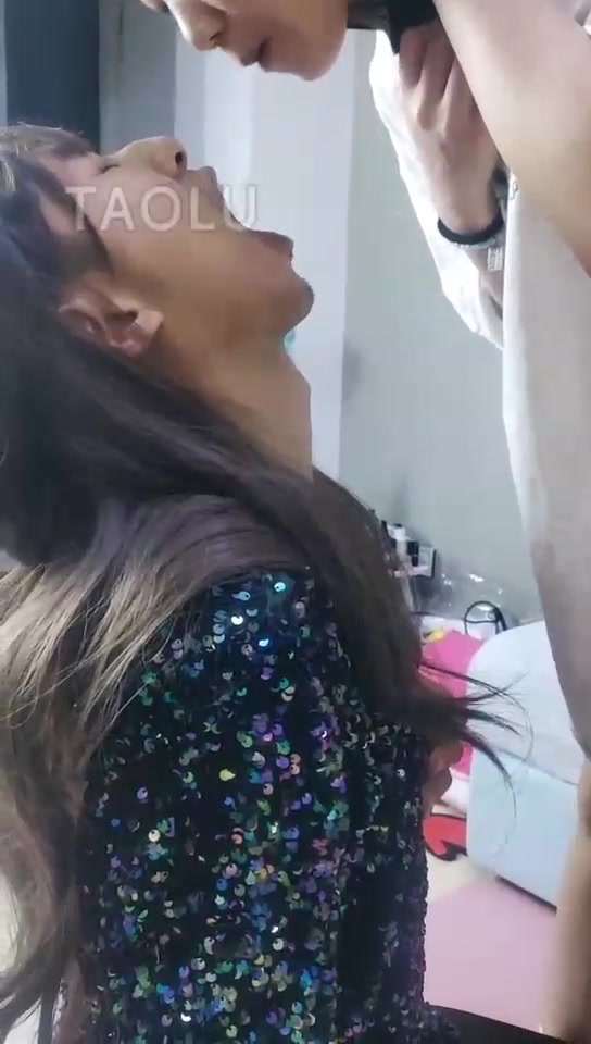 Audrey雪儿 人妖当狗