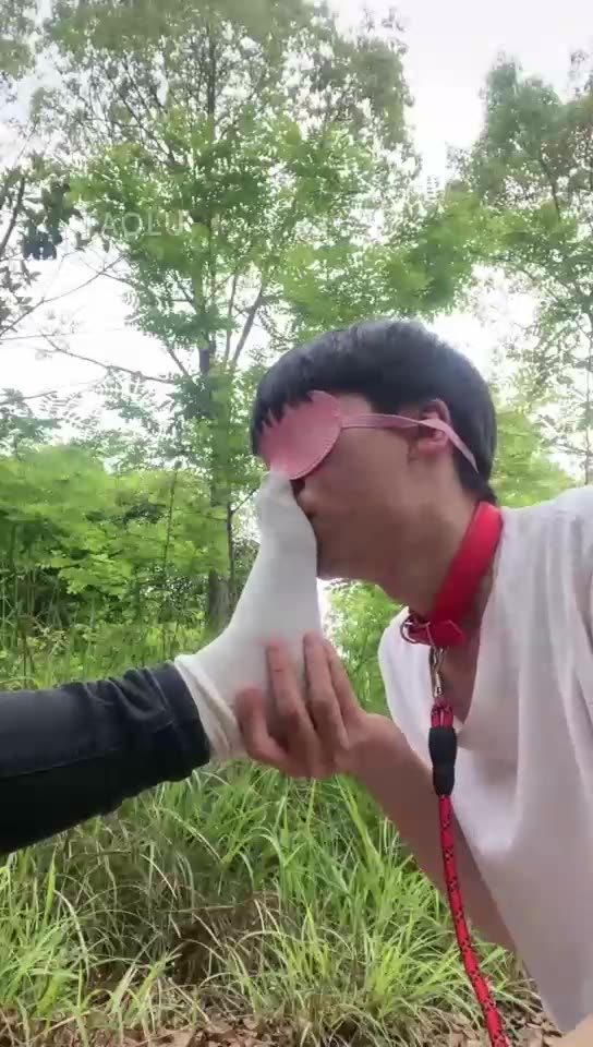 小乔宝贝 户外 玩大学生小奶狗