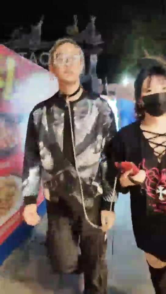 木秋夜深了 真正的海边景点户外牵绳散步