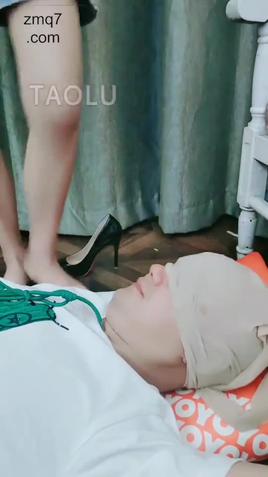 沐琪大小姐 深喉 吃烟灰
