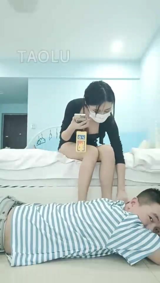 重庆第一帅男神 开发新素人 最狠最暴力的美女小美 一