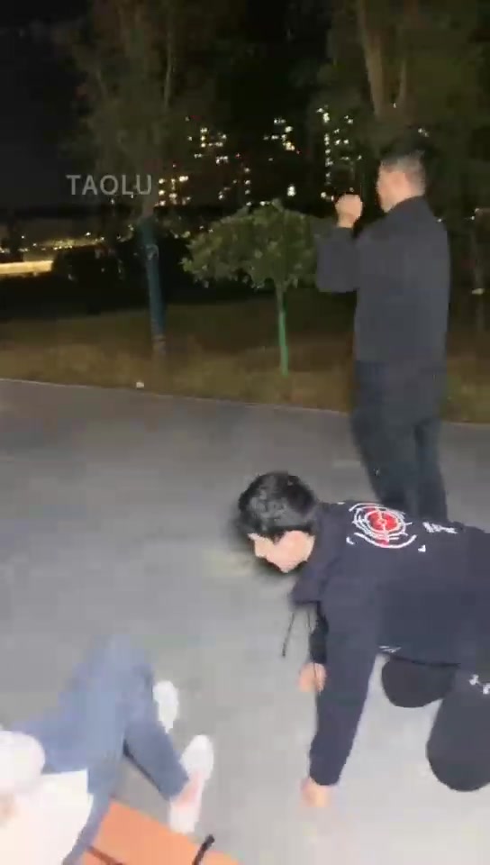 紫烟 户外双奴比赛