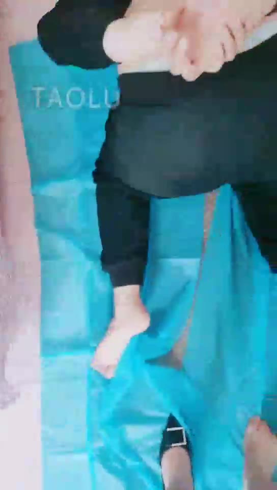 月月 踢狗 鞭打