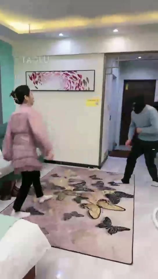 鑫儿教头 私奴跑骚被发现 蒙眼吊打踢裆 未知的恐惧才是最大的恐惧