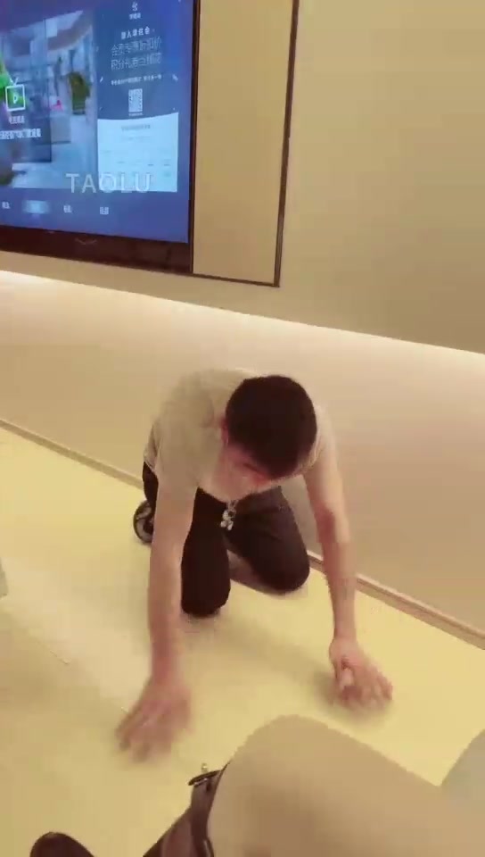 雨琦 全体重踩踏 喂食 耳光 滴蜡