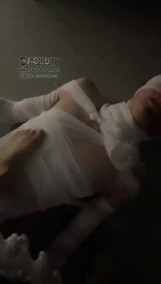 套路狗哥 素人美少女大战木乃伊