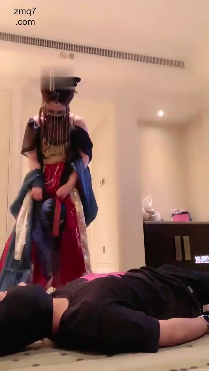 维妮 双S 古装姑娘穿越虐现代狗