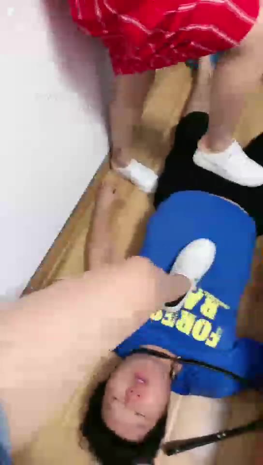 广州蓝汐 俩学姐 正常训练 舔鞋 舔脚 踩踏 圣水