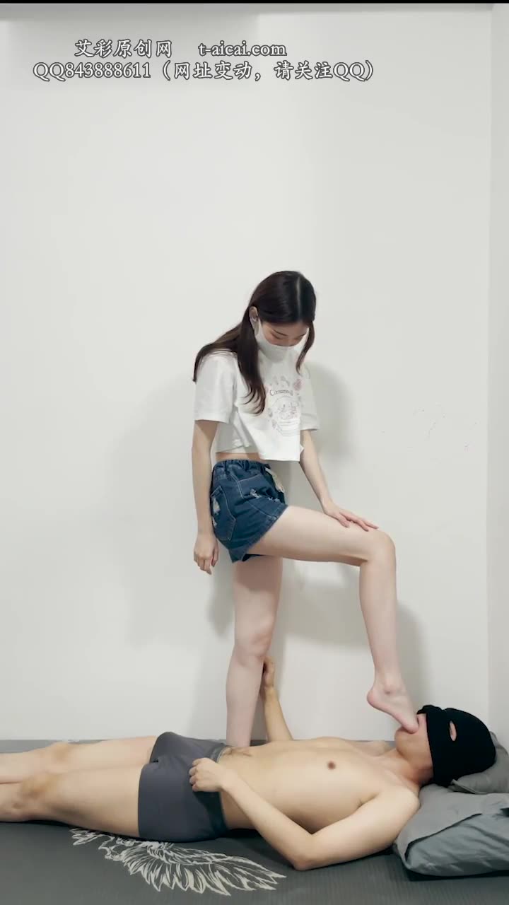小柒 裸足深喉