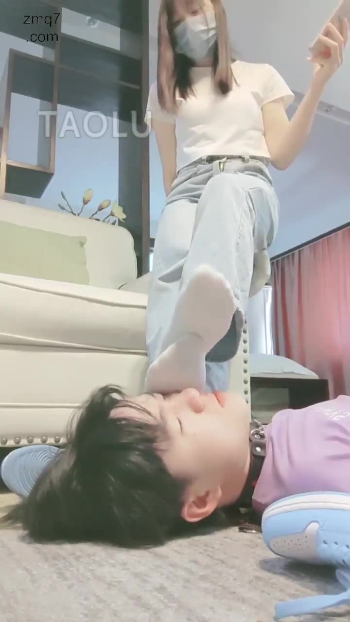 妮蔻 修复版 吸棉袜的贱货