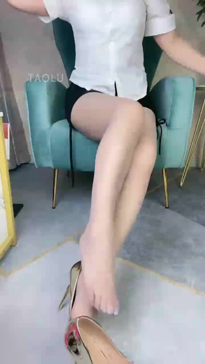 媚音 第一视角 香水 控制欲剧情