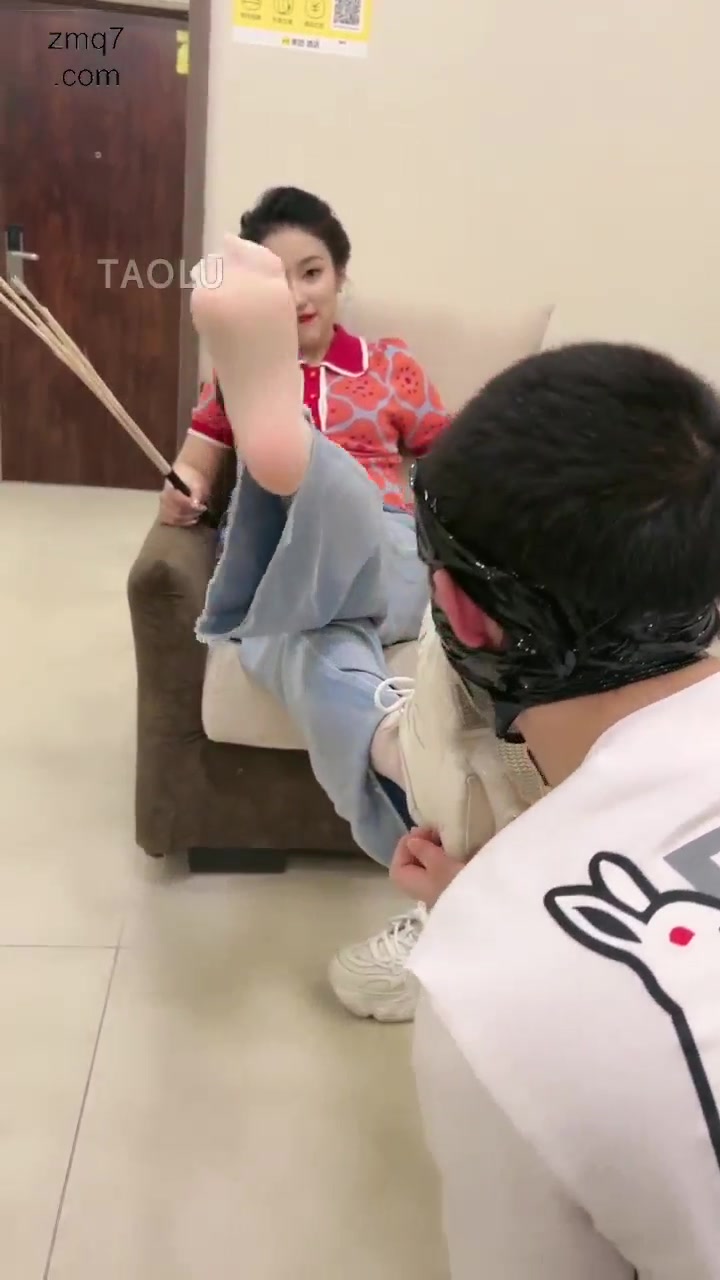 鑫儿 被开发的小奶狗 圣水糊脸 窒息